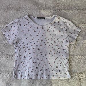 Brandy Melville Baby Tee shirt